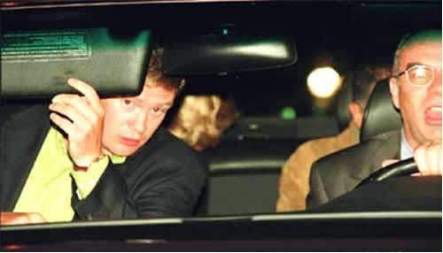 读老报:英国王室世纪迷案,戴安娜王妃究竟是怎么死的?