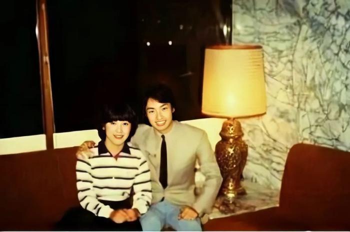 隐退224天，费玉清又红了：我有很多房产，却得不到一个女人……