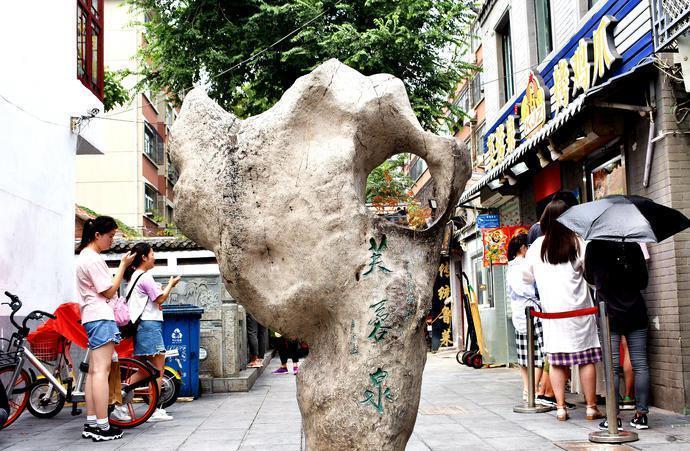 济南芙蓉街：最负盛名的齐鲁小吃第一街