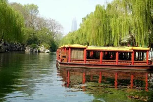 在这里，你可以随时随地喝到清冽的泉水——济南旅行攻略