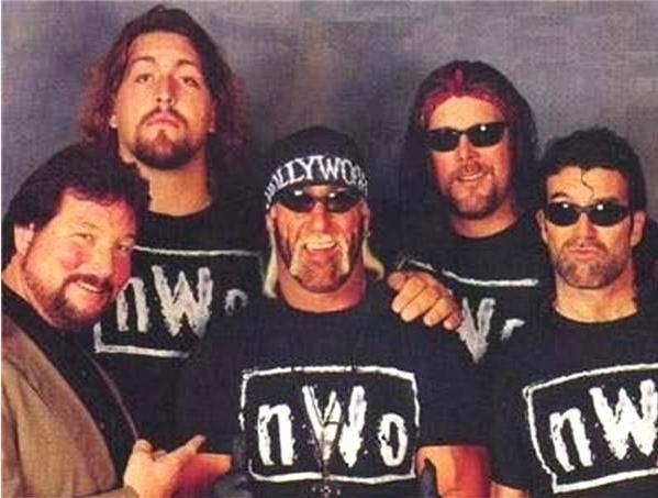 大秀哥刚进入WWE性格如何? 专门欺负新人, 还和卡里打了一架!