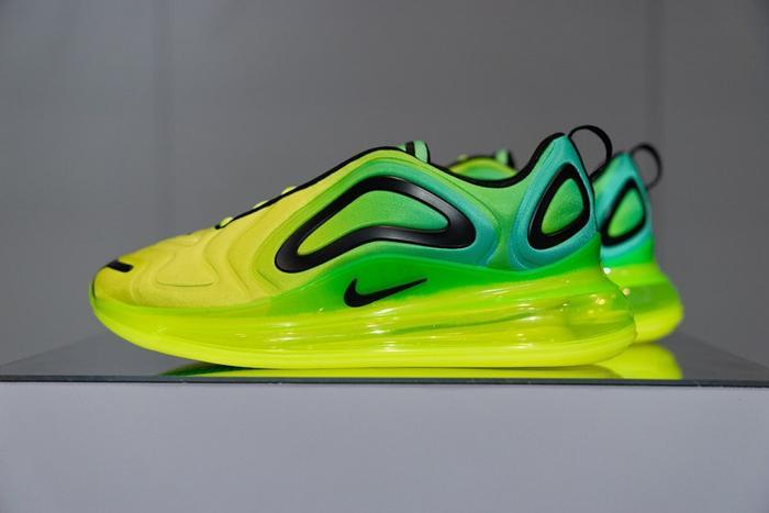 UNDERCOVER 联名领衔！释出Air Max 720 多款实物及发售日期释出