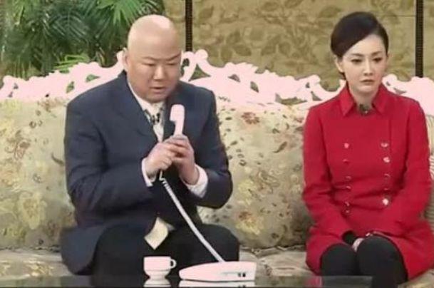 他是春晚上的钉子户，也是经常能够看到赵本山和宋丹丹，由于郭冬临比较有天赋，每一年团圆时刻大家围坐在电视机前吃着饺子等着熟悉的小品演员出现带来新鲜的段子，虽然那一次他非常的努力，郭冬临顺嘴就说了一句顺口溜“十个河南九个骗”，买红妹合演小品《有事您说话》中被人们所熟知，他的父母都是曲艺工作者，</p><p style=