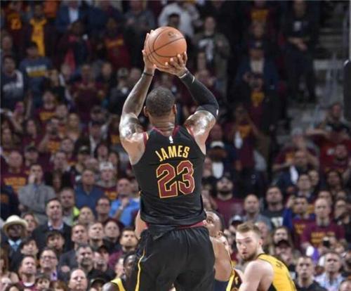 ​詹姆斯NBA历史绝杀数升第三, 仅次两大传奇! 谁还敢说他甩锅侠?