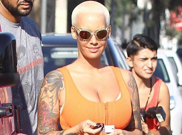 她先迷住卡戴珊现任,又迷倒大胡子哈登,这位光头女星不简单