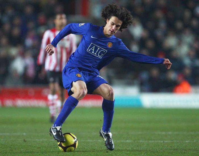 曼联首签锁定弗雷德,成第7位红魔巴西球员!前6位你都知道吗?