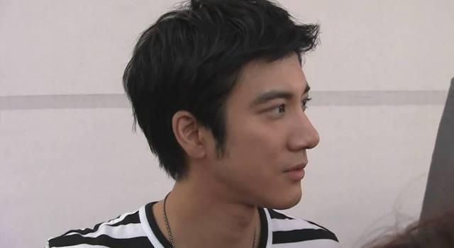 鼻子丑却帅的明星,刘德华谢霆锋上榜,他的五官除了鼻子没得挑!