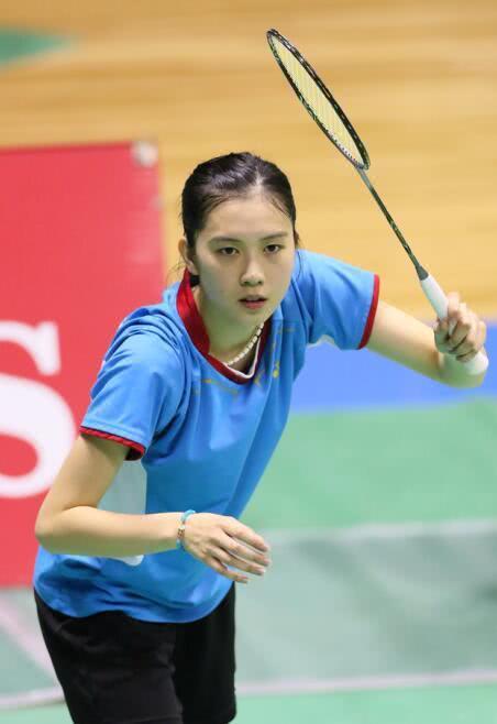 日本羽毛球美女大堀彩,据说身材长相秒杀福原爱,大家来评评