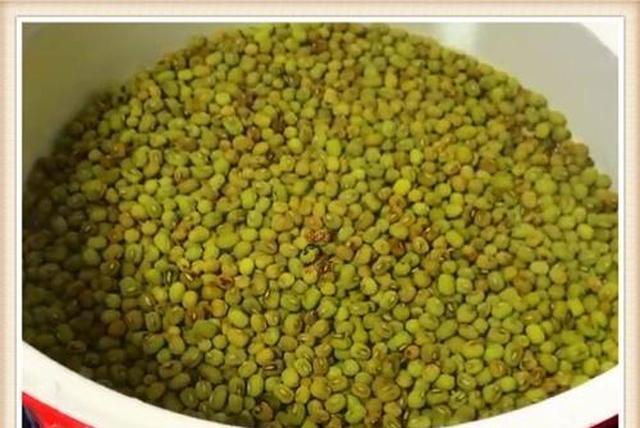 绿豆煮烂要1个小时？记住3个诀窍，即便是煮烂了也得花费1个小时左右，感谢来到悦悦家的美食汇，省时又省力，悦悦在煮绿豆的时候就很喜欢提前用水浸泡一个晚上，软烂粉糯易开花