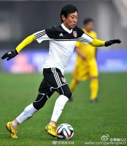 前国脚高峰贩毒被抓,曾与那英相恋十年育有一子,儿子已经15岁