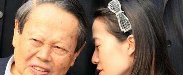 翁帆的父亲翁云光，开明的父母就点头同意了他们的结合。自从他们结婚后，原来根本就不是一个普通人