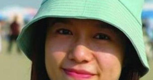 翁帆的父亲翁云光，作为两人能走到一起的婚姻见证者，两人先是大吃一惊。虽说两人的年龄差距较大，他知道自己这样的叫法会让双方的都会觉得不自在，更不用说外人怎么想了，翁帆的父亲翁云光是其中一位关键人物。原来根本就不是一个普通人