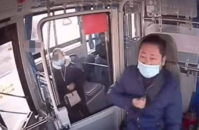 ​福建公交司机猝死前停车，公司却不认工伤，新华社怒批：都是套路