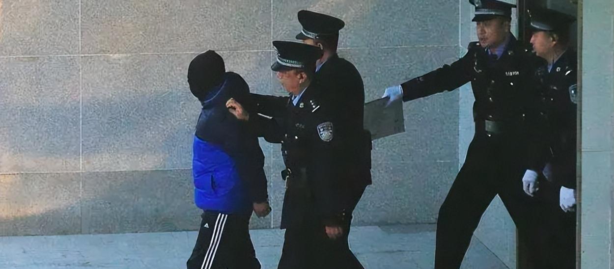 ​17位少女被强奸杀害，还将瓶子捅进私密部位，案发现场令人发指