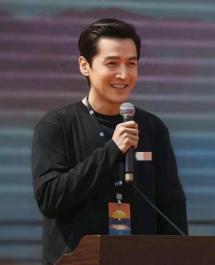 ​胡歌：车祸毁容，遭灭顶之灾，却为一个女人悔恨痛哭