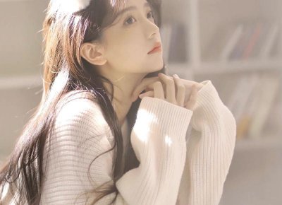 ​黄圣依微博，黄圣依微博发文祝福大家新年心想事成