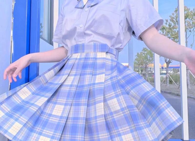 关于四季服装的短句汇集70条 关于四季服装的短句汇集70条