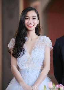 ​热点短语bite the dust用法解析