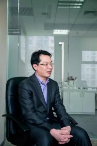 ​借4000元三次创业失败，却靠7毛的包子开店2600家，身家超10亿