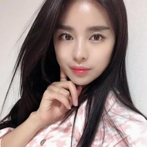 ​哪种双眼皮最好看？新月形放大眼睛显可爱，开扇形很灵动减龄