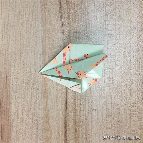 创意纸艺手工教程——「折纸」用纸折一顶乌纱帽