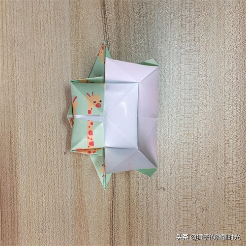 创意纸艺手工教程——「折纸」用纸折一顶乌纱帽