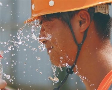 ​下雨天客天户短信问候语