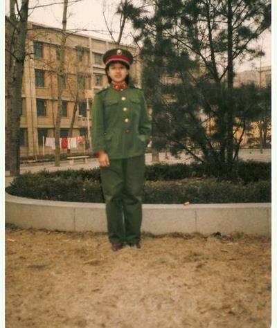 没想到韩红年轻的时候照片如此苗条，你认得出来吗？