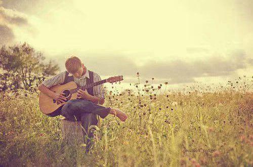 表现一个人的开心句子 形容一个人开心的句子精选