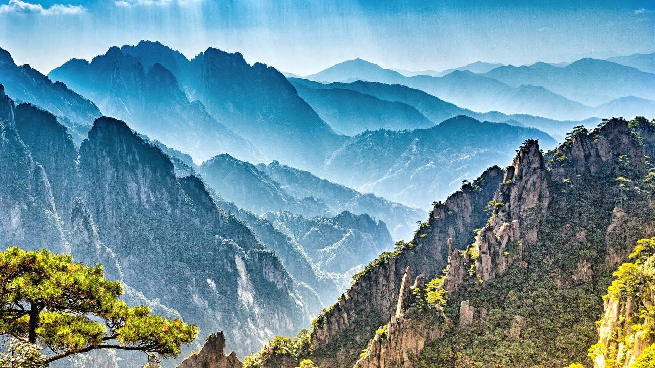 黄山位于安徽省南部黄山市黄山区境内