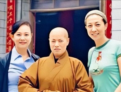 ​“花尼姑”释智定：坐拥4000万豪宅，两度嫁和尚，寺庙成其摇钱树
