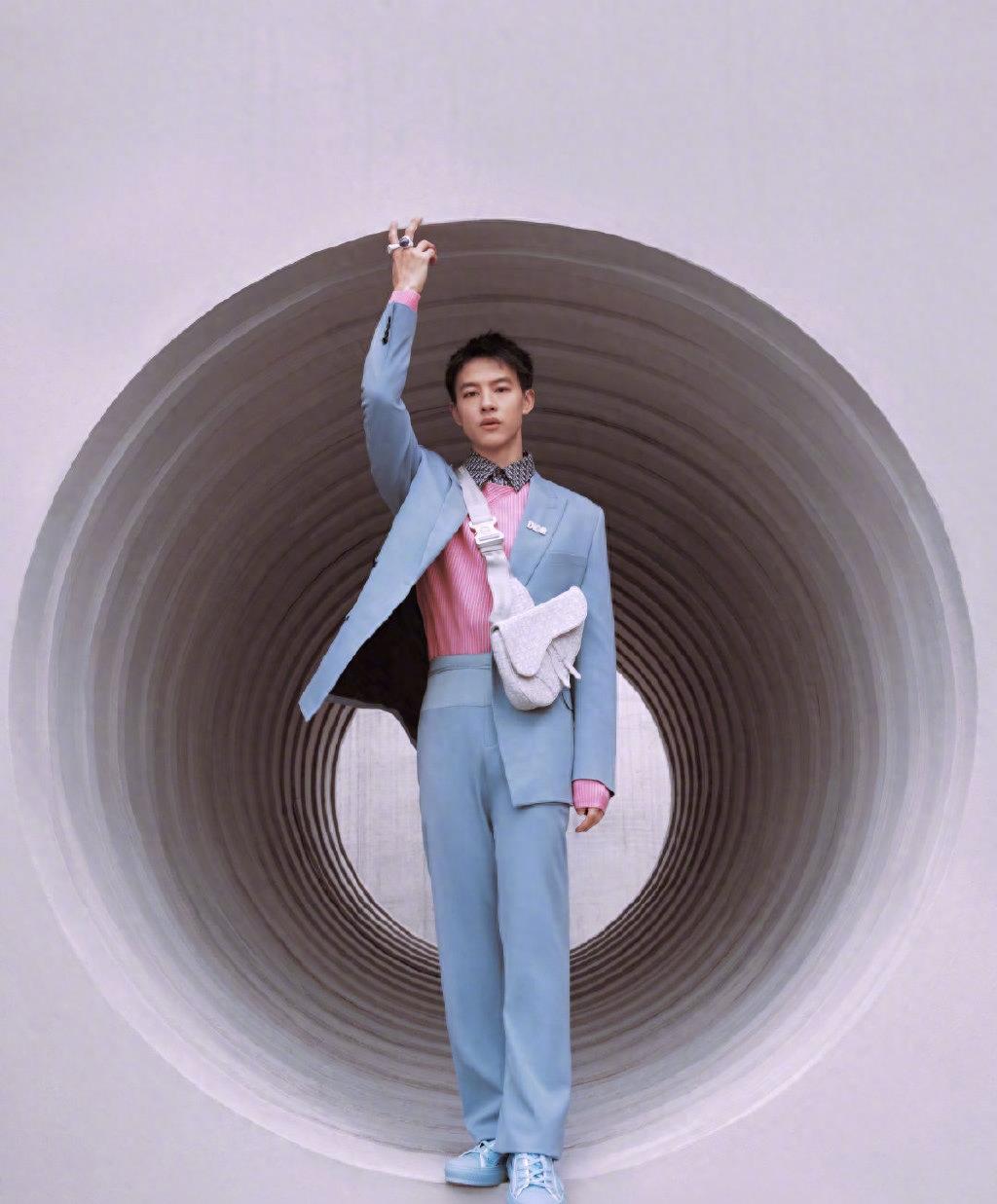 郭俊辰清爽帅气写真