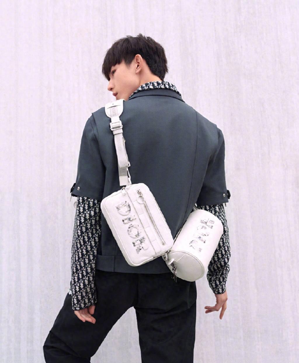 郭俊辰清爽帅气写真