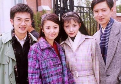 ​《情深》三主演同框，赵薇苏有朋古巨基还原经典造型，引发回忆杀