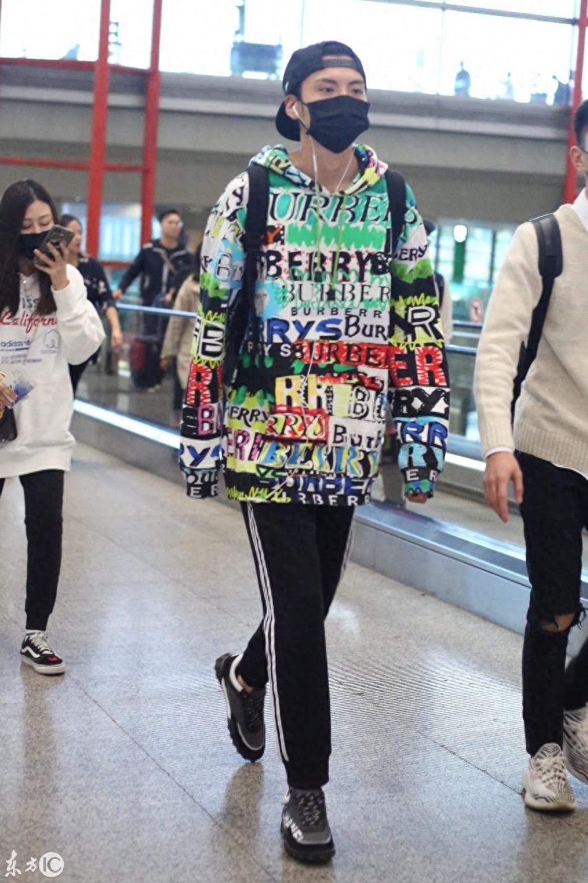 乐华七子中最高的毕雯珺，风华正茂的21岁少年，为啥玩起来那么傻