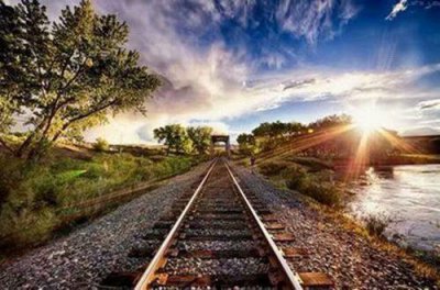 ​人生旅途中的正能量哲理句子