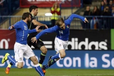 ​帕莱塔生涯：被称新阿亚拉 和梅西一起捧起世青赛冠军