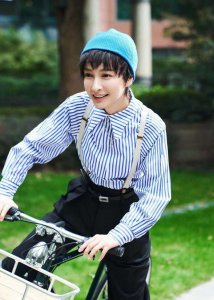 ​吴昕剪短发后认不出，帅气感扑面而来，风格太百变了