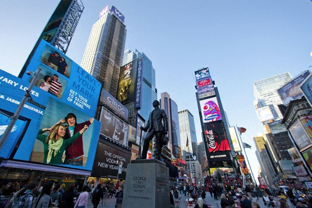 纽约时报广场是美国纽约曼哈顿的一个商业中心