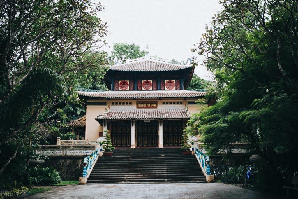 本能寺是位于日本京都府中京区的一所佛教寺院