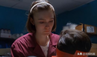 ​09年俄罗斯美女遭遇入室抢劫，反制劫匪后将其囚禁，侵犯整整两天