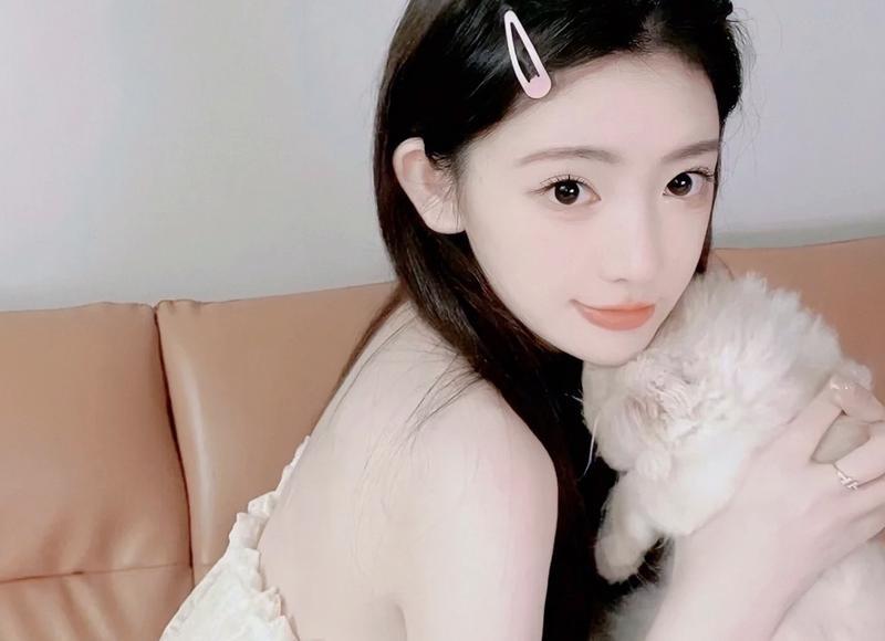 《土味情话男对女套路大全聊天》断断续续、依旧陪着你。的情话