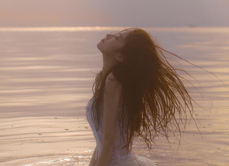 表白的话对女生浪漫 坠入你的情网