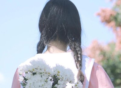 ​给女生表白的一段话100字(给女生表白的一段话100字左右)