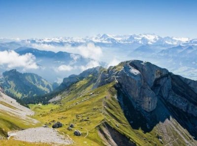 ​八月你好朋友圈说说