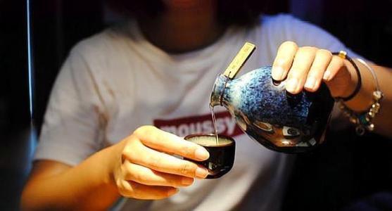 有内涵的句子,喝酒,伤感 . 有内涵酒醉伤感的句子