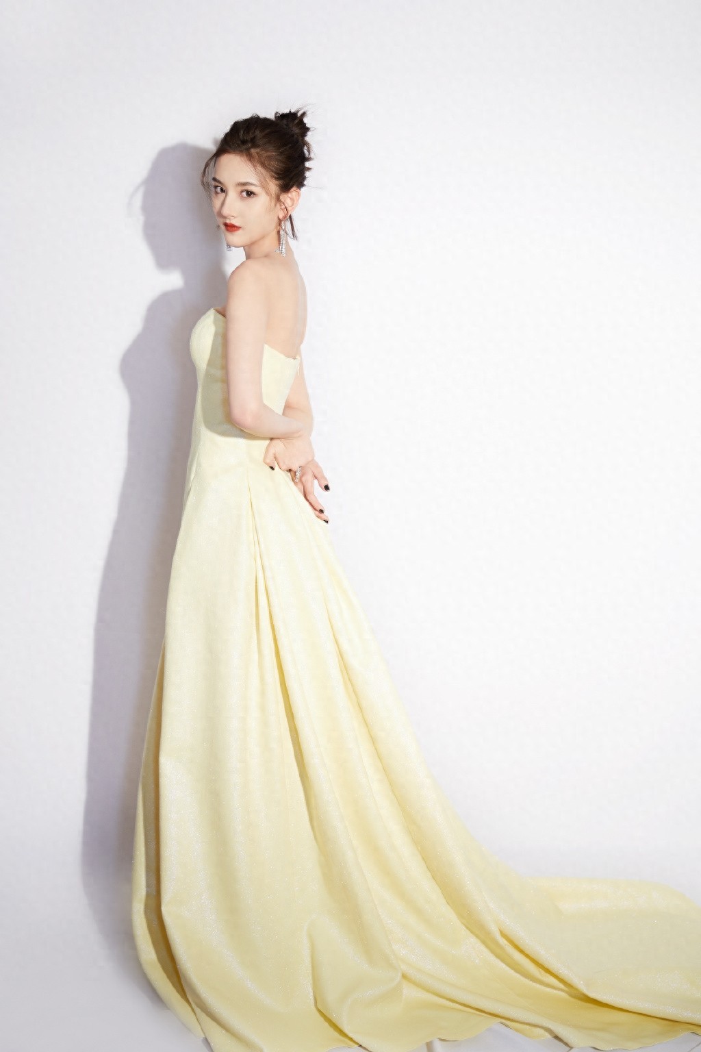 宋祖儿：青春俏丽美少女，就是闪闪惹人爱