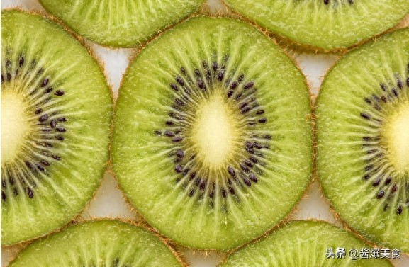 猕猴桃快速去皮小妙招,一般人都不知道