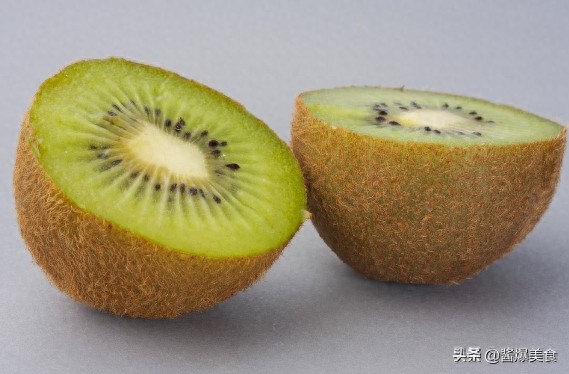 猕猴桃快速去皮小妙招,一般人都不知道