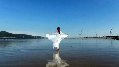 ​出轨女性的自述：暧昧暗示、金钱付出，都是欲望在作祟